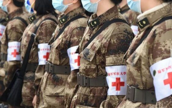 В Шанхай направили 2 тыс. военных медиков для ликвидации вспышки COVID-19