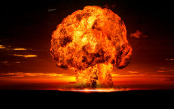 Глава МИД РФ: «возникает реальный риск ядерной войны»