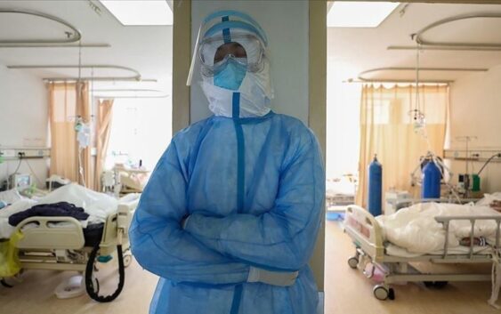 В Пекине вновь открывают ковидные больницы