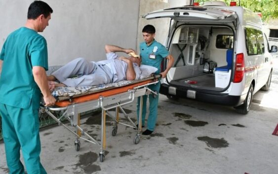 Из-за аномальной жары в Узбекистане госпитализированы более 4 тысяч человек