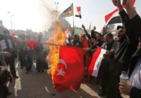 Снятие турецкого флага с посольства в Багдаде