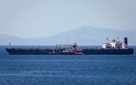«Сдалась!» — Япония возобновила импорт нефти из России