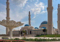 В Нур-Султане открылась крупнейшая мечеть в Центральной Азии