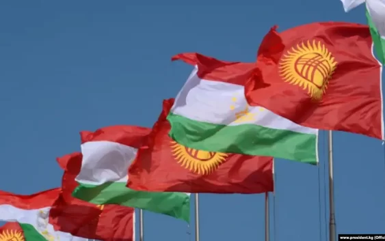 Кыргызстан Тажикстанды кырдаалды курчутпоого чакырды