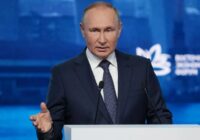 Путин назвал причину возникновения в мире гуманитарной катастрофы