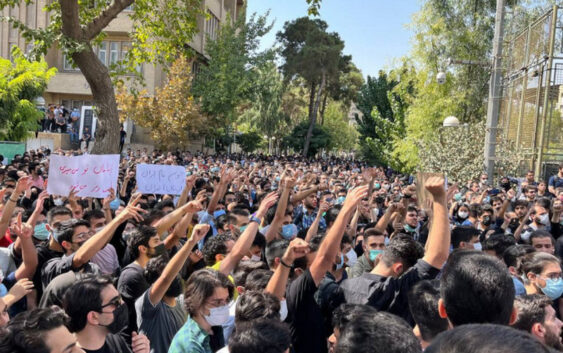 Протесты в Иране. Что стоит за мятежами в стране?