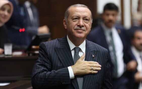 Продолжение процесса разрушения партии Эрдогана экономическим кризисом и усугублением проблем с соседями