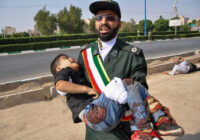 Теракты в Иране: неизвестные расстреляли митингующих и силовиков. Погиб ребенок-ВИДЕО