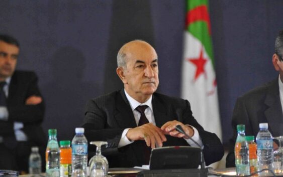 Президент Алжира призвал создать арабский комитет для решения палестинского вопроса