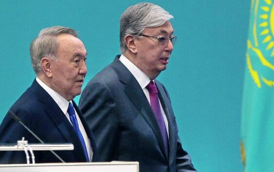 Казакстандагы президенттик шайлоо: Токаев Назарбаевдин көлөкөсүнөн кутулду