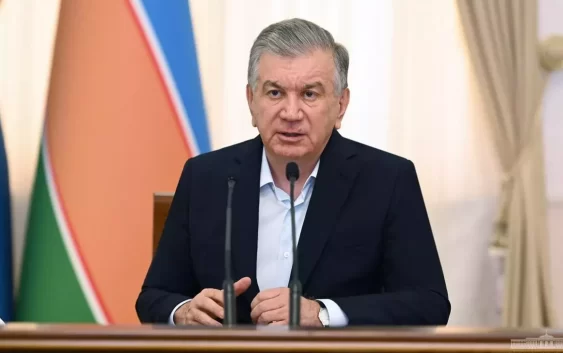 Мирзиёев распорядился сократить более 17 тыс чиновников в Узбекистане