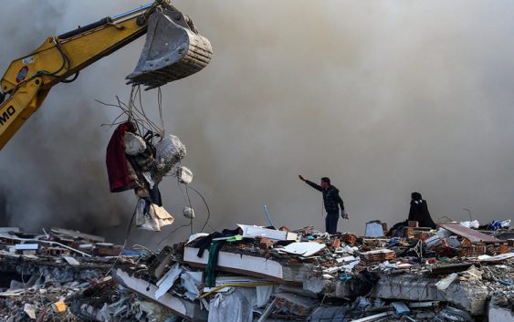Свыше 31 тысячи человек погибли при землетрясении в Турции