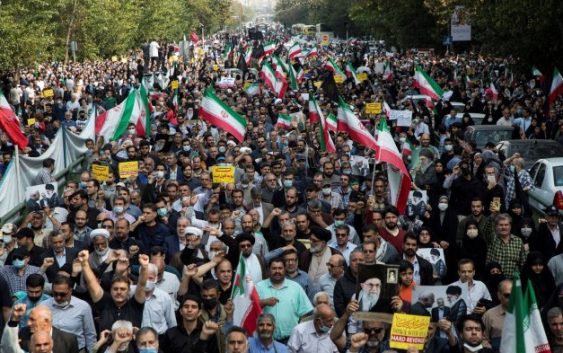 Иран объявил о помиловании 22 тысяч участников протестов