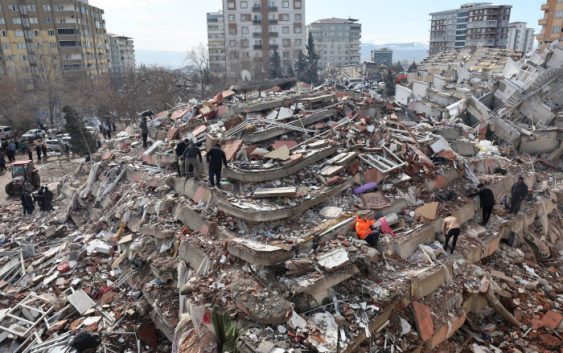 Число жертв землетрясений в Турции перевалило за 50 тысяч