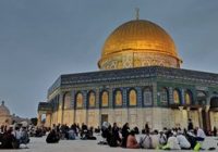 Пятничная молитва 250 000 палестинцев в мечети Аль-Акса