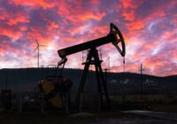 Саудовская Аравия сокращает добычу нефти из-за опасений слабого спроса