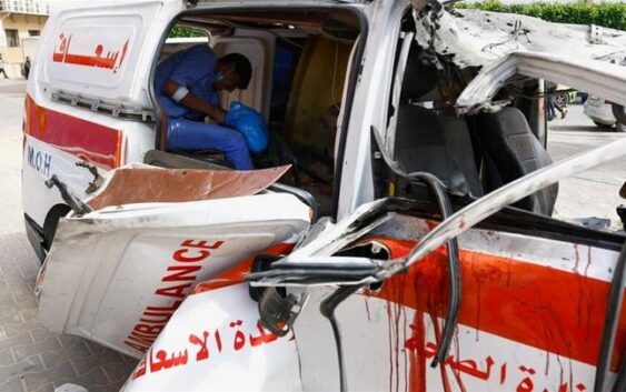 Израильская авиация атаковала четыре машины скорой помощи в Газе
