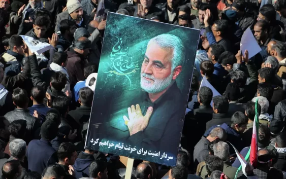 В Иране при взрыве у кладбища, где похоронен Сулеймани, погибли десятки человек
