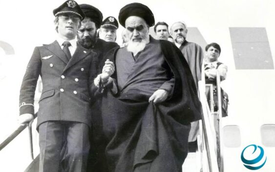 “Дахе-е Фажр”: Ислам революциясынын негиздөөчүсү Хомейнинин мекенине кайтып келиши. Сүрөттөр